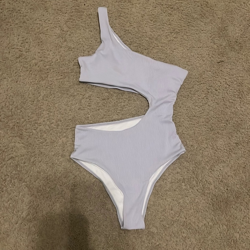 Ribbed swimsuit